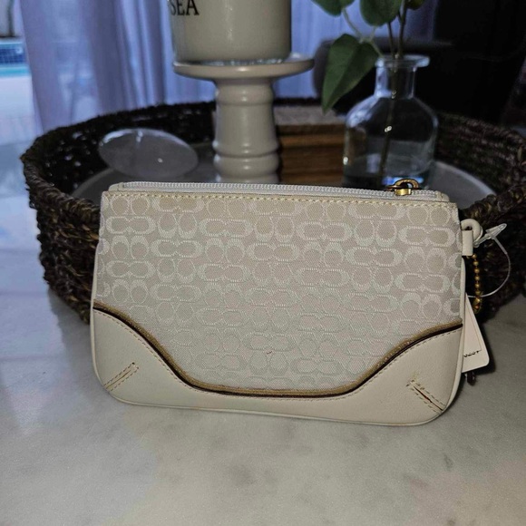 Coach Wristlet - Picture 3 of 7